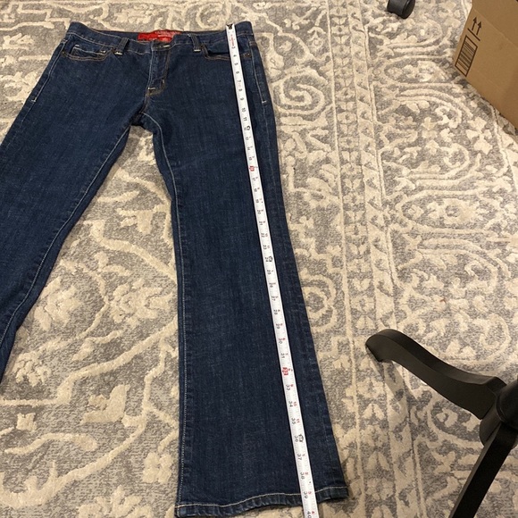 Guess women’s size 30 stretch jeans - Picture 5 of 8